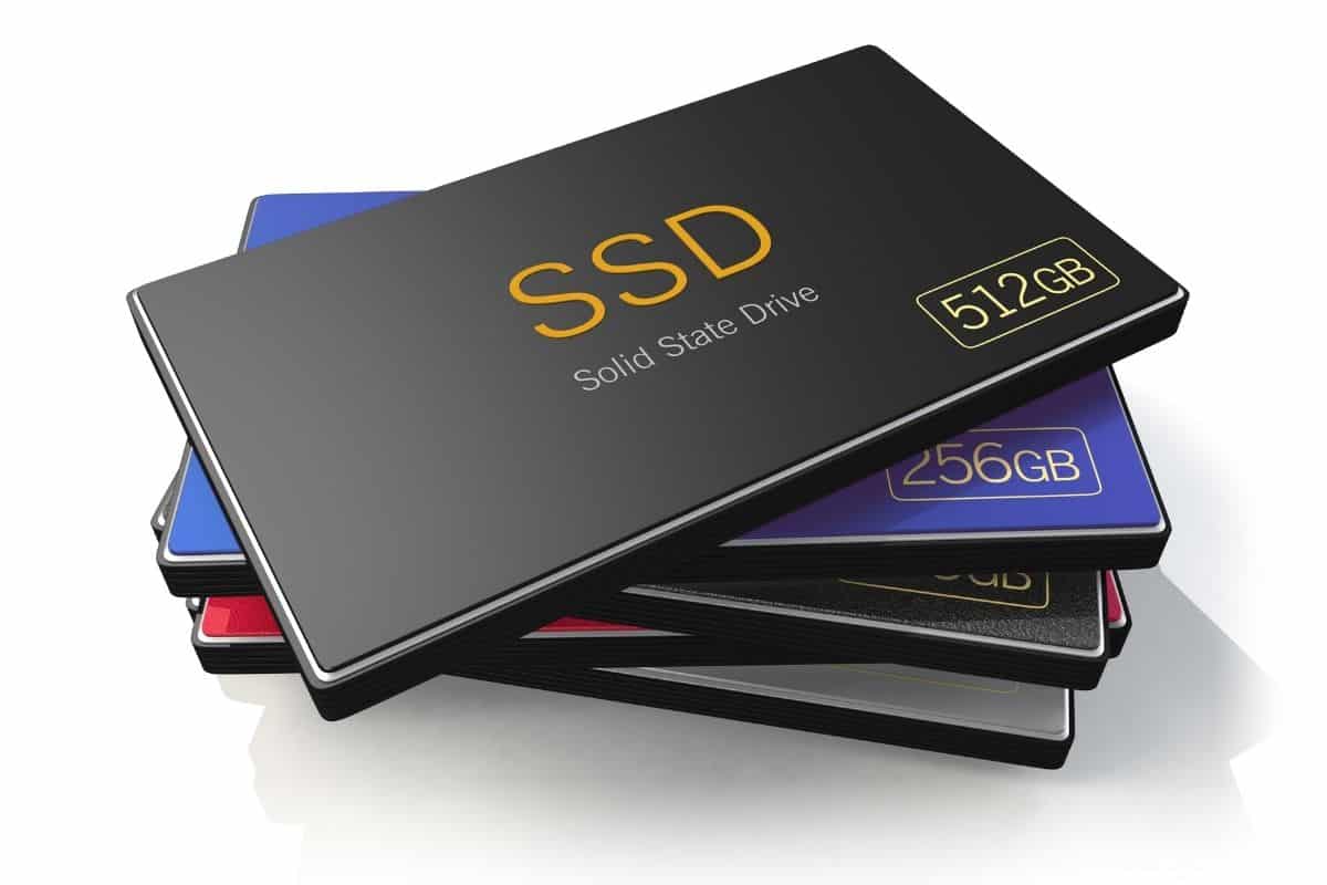 傳統硬碟跟 SSD 固態硬碟差別在哪？